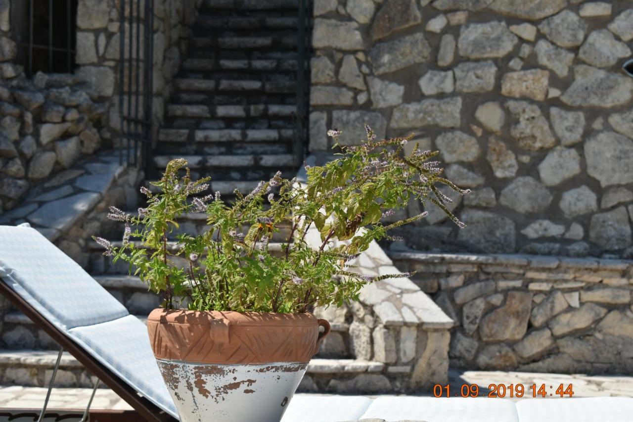 Estate Dafnopanagia Villa Magda Asprogerakata Exterior foto